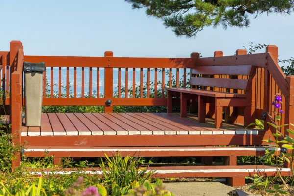Redwood Deck Construction in Puyallup