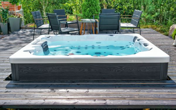 Spa Deck Remodeling in Puyallup